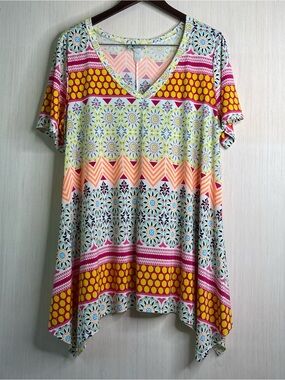 Christian Caliendo V-Neck Short Sleeve Floral Geo Print Tunic Shark Bite Hem 3X